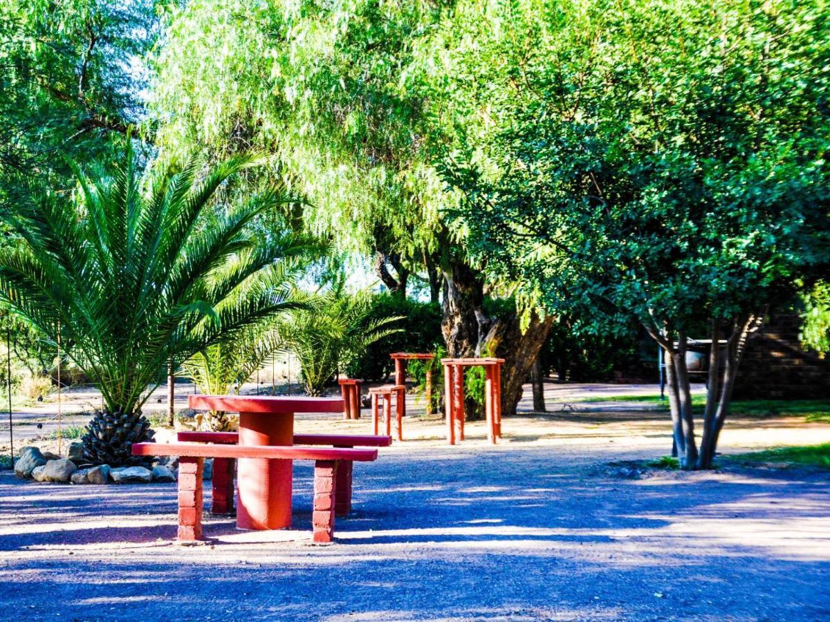 Die Dam - Transkalahari End Resort Gobabis Екстериор снимка